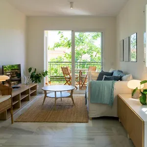 https://suite-aoreta-malaga-parking-101.es-andalucia.com