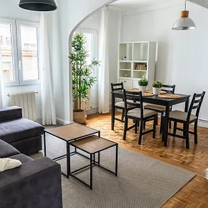 Piso Reformado En El Centro De Apartamento